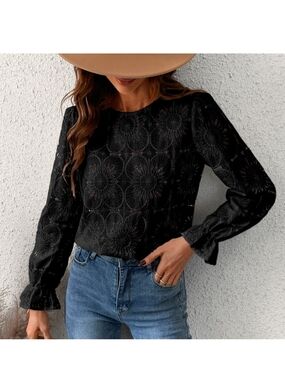 NWT CUPSHE BLACK LACE TOP. SIZE LARGE.